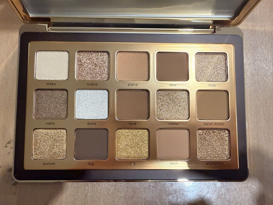 Golden palette Natasha Denona