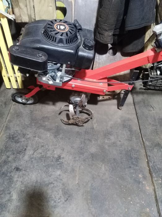 Продам мотоблок Зубр