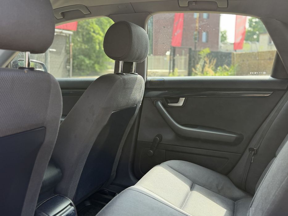 Audi A4 1.9 TDI Automat 2004 Klima 2 Strefy Tempomat Hak Alufelgi Niskie Spalanie Zadbana