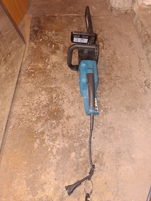 Makita Piła Łańcuchowa Elektryczna Uc4051Ax1 używana