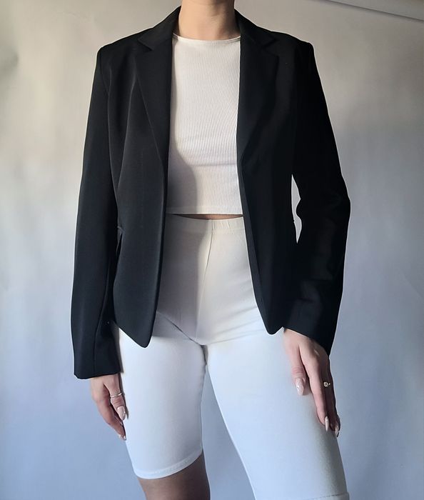 Czarna elegancka marynarka żakiet monnari basic 40 L