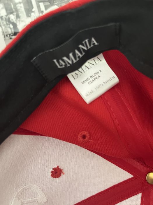 Czapki z daszkiem  2 szt  Nowa Era i Lamania