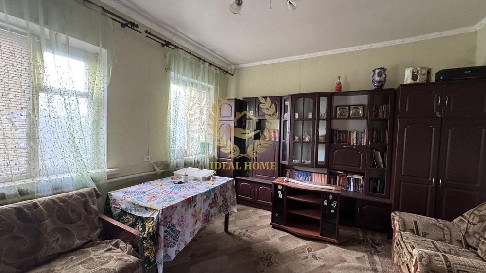 Продам частину будинку в смт Гребінки