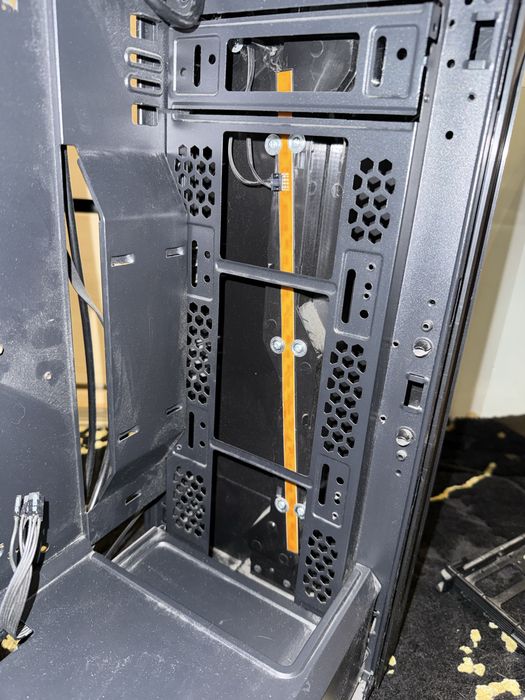 Obudowa do Pc MSI MAG Vampiric 01
