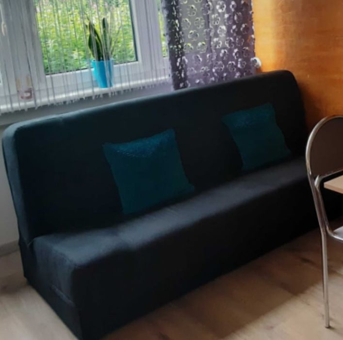 Wersalka 2 osobową z pojemnikiem na pościel