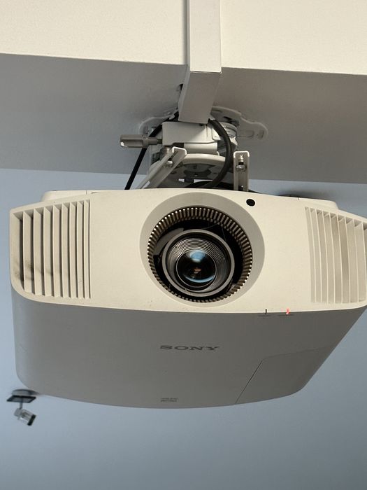 Projektor rzutnik Sony 4K SXRD