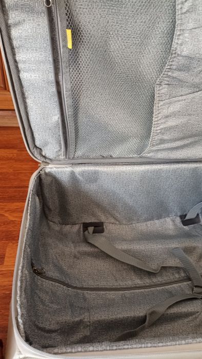 Conjunto de mala trolley e saco de viagem Segue