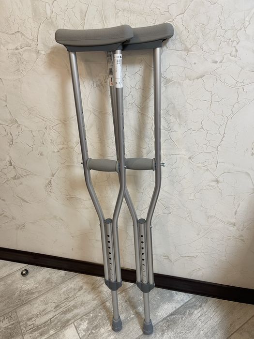 Продам дитячі костилі