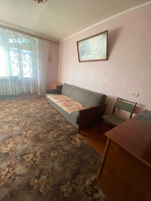 Продаж кімнати з балконом