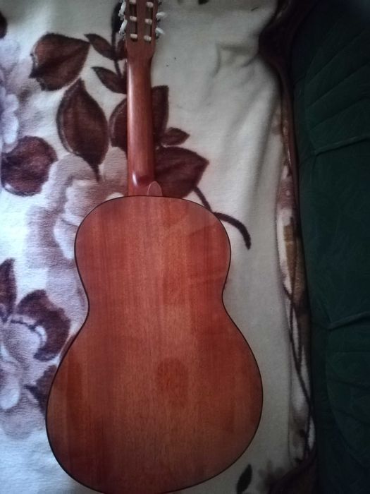 Cort AC 100 sg -класична гітара -стан нової