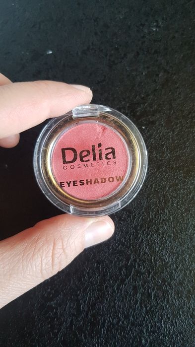 Cień do powiek Delia malinowy różowy  nr 05