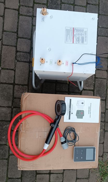 Gazowy przepływowy podgrzewacz wody.kamper,przyczepka itp.
