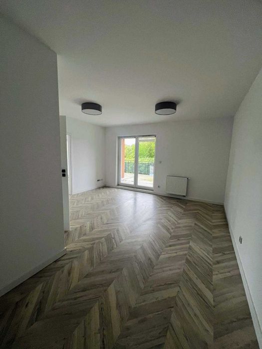 OGROMNY TARAS, Dwa pokoje 48 m2, spokojna okolica - Piaski