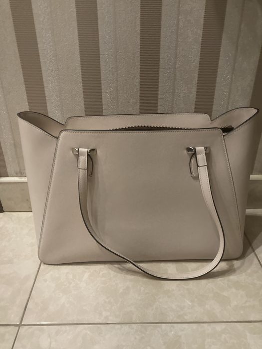 Сумка cromia оригинал Состояние идеальное, Олх доставкой не отправляю!