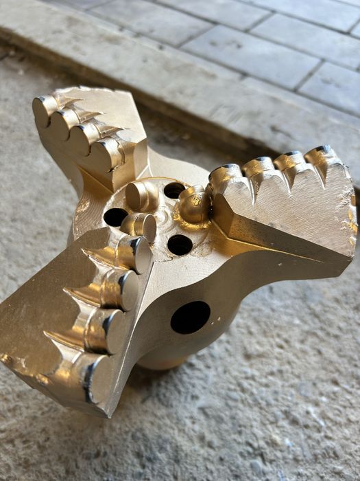 Wiertło Gryzer Bit PDC do studni głębinowych 190mm