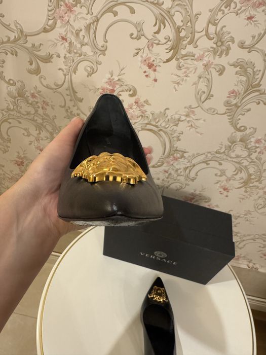 Туфлі    Versace