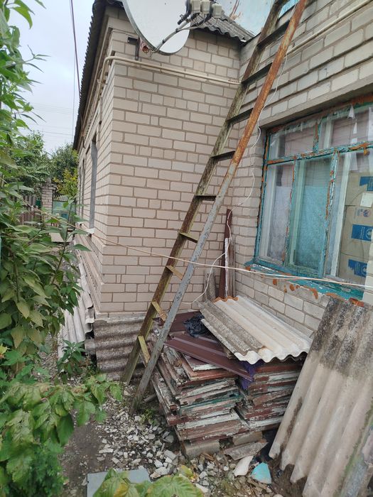 Продается 1/2дома на Таврическом.