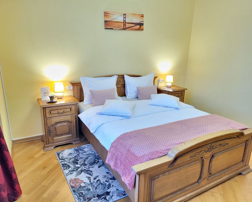 Киев! Сдам посуточно 2к, Левый берег, Гришко 9, м.Позняки-5мин.