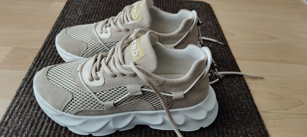 Beżowe sneakersy damskie,roz.38