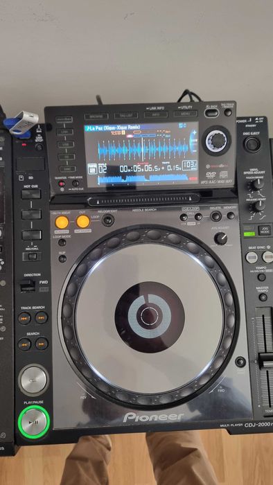 Pioneer CDJ 2000 Nexus