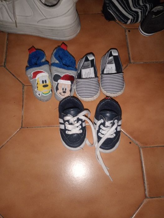Vendo sapatos de bebe