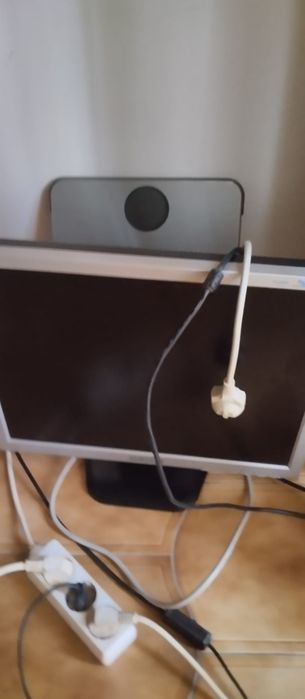 Ecrã Samsung com entrada VGA