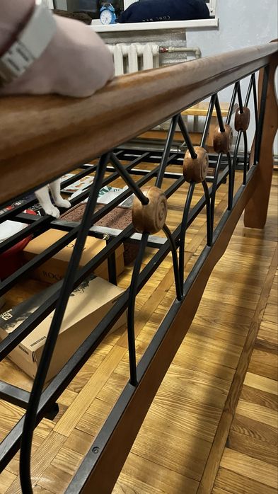 Ліжко каркарсне Б/у