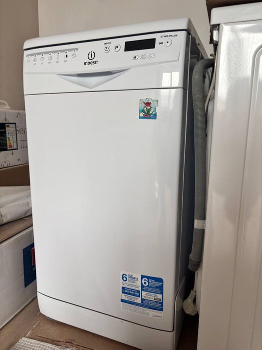 Посудомийна машина Indesit DSR 57M19 A 45см