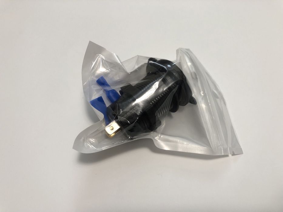 USB зарядка QC 3.0, Type-C розетка + Вольтметр в авто, 12V - 24V