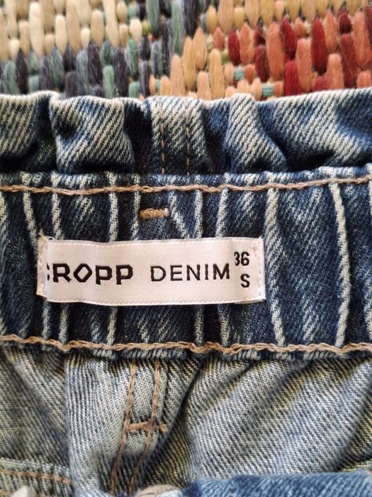 Spodenki szorty jeansowe Cropp 36