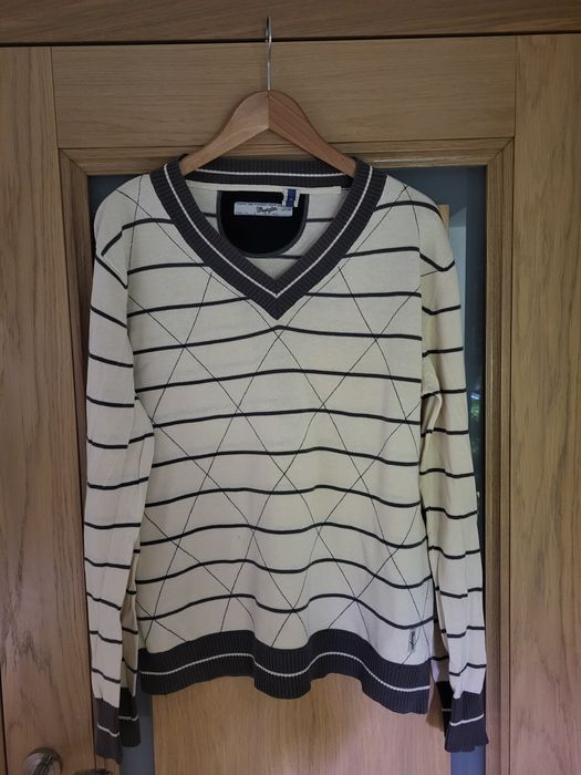 Sweter beżowy w serek Wrangler