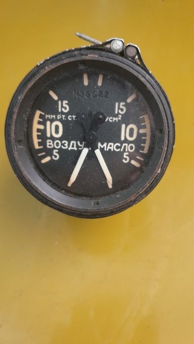 Указатель температуры (ТУЭ4), Указатель давления.