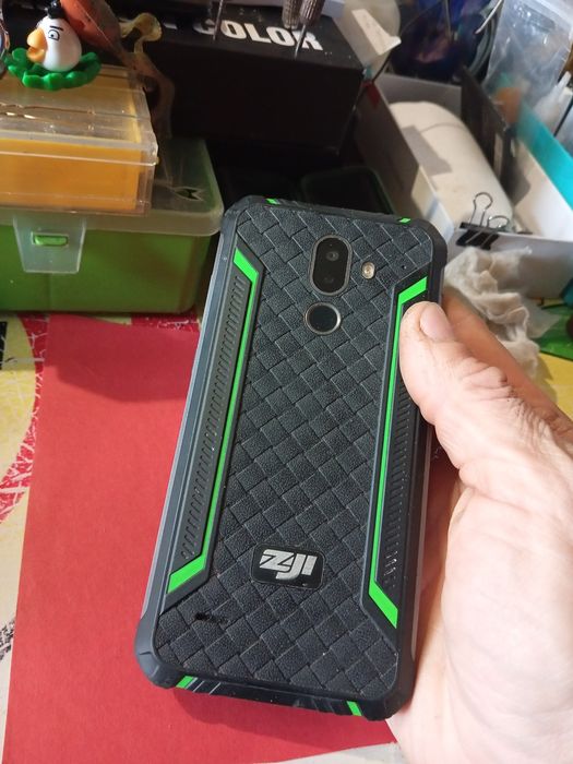 ZOJI Homtom Z33 green!Под замену АКБ !Экран целый!