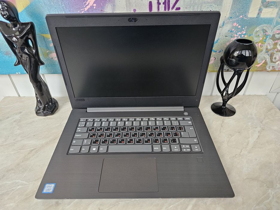 Ноутбуки Lenovo V330-14 (i5/8/256)