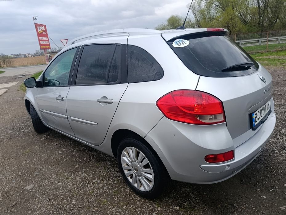 Продам renault clio гарний стан обслужена