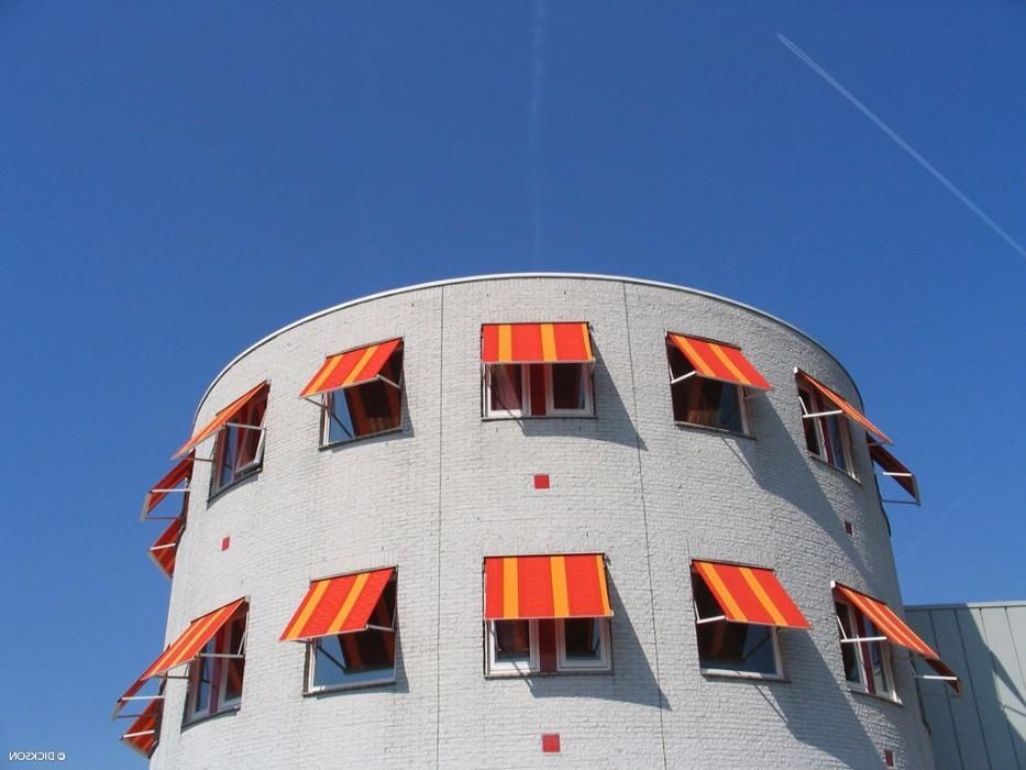 Пошиття маркіз – заміна старого полотна. Маркізна тканина купити.