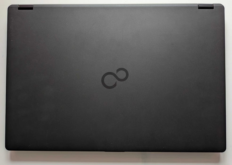 Fujitsu Lifebook U759 + Docking Stat. – i7 (Promoção de Novo Ano 2026)