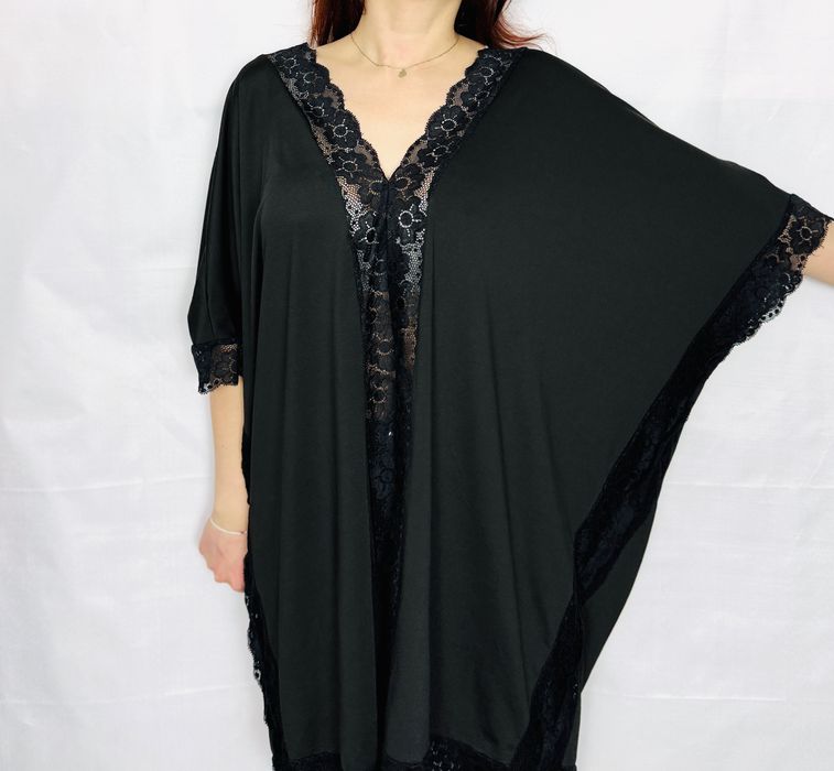 Czarna narzutka z koronką 3XL 46