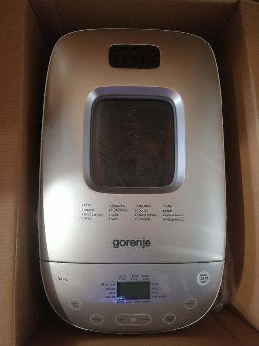 Хлібопічка нова.