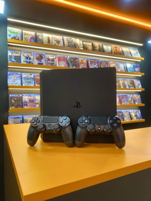 Консоль PlayStation 4 Slim 1tb + геймпад + гра в подарунок!
