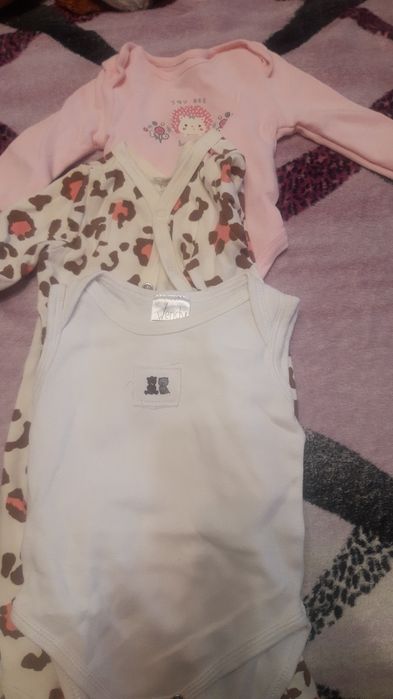 Человечки, бодики, распашонки, шапочки