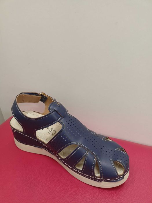 Nowe sandały damskie