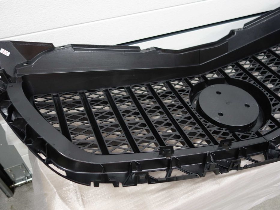 atrapa grill mercedes sprinter 906  2013- lift czarny połysk panamericana