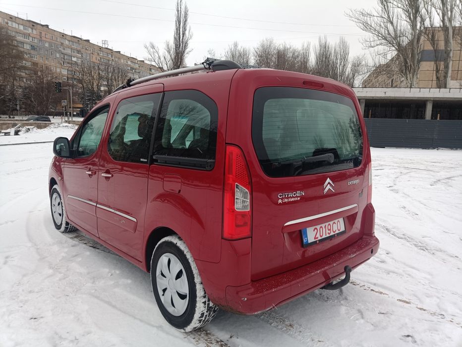 Citroen Berlingo 2011 год 1.7 Турбо Дизель!!
