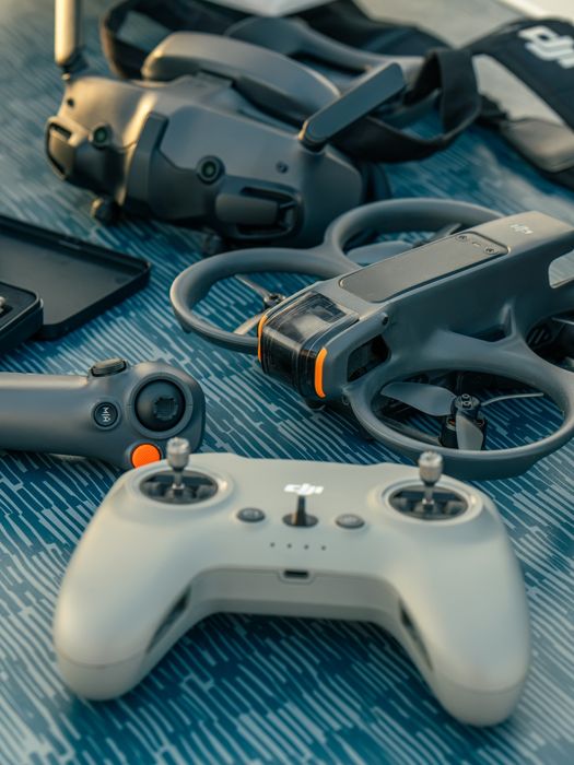 DJI Avata 2 Fly More Combo + 1 Comando + Extras | Impecável