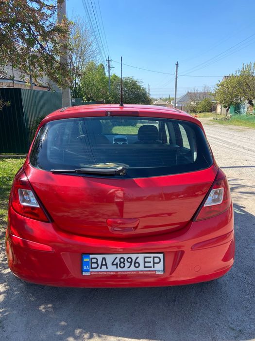 Авто Opel Corsa 1.0
