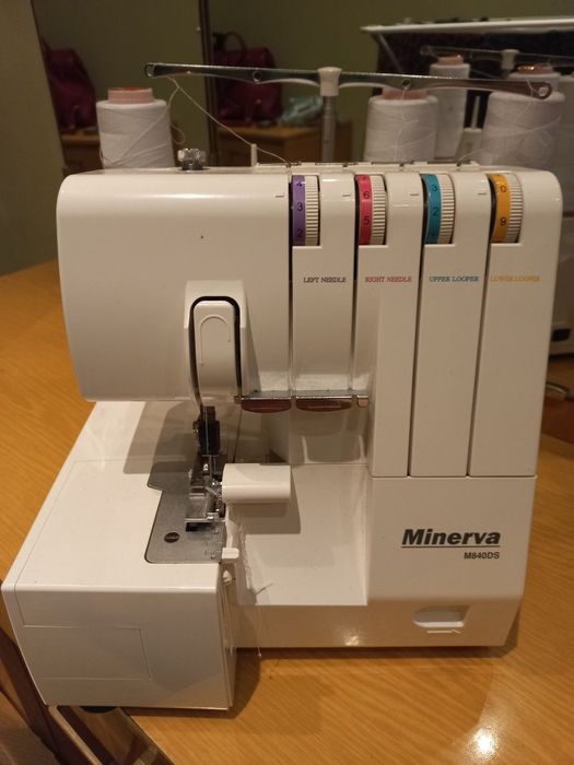 Срочно!Новый швейный оверлок Minerva М840DS 3/4-х нитковый  в упаковке.