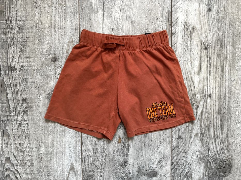 Szorty krótkie spodenki chłopięce H&M 122