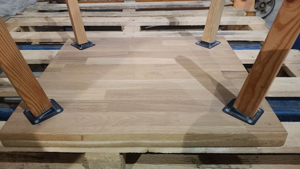 Stolik kawowy drewniany , lite drewno !!!