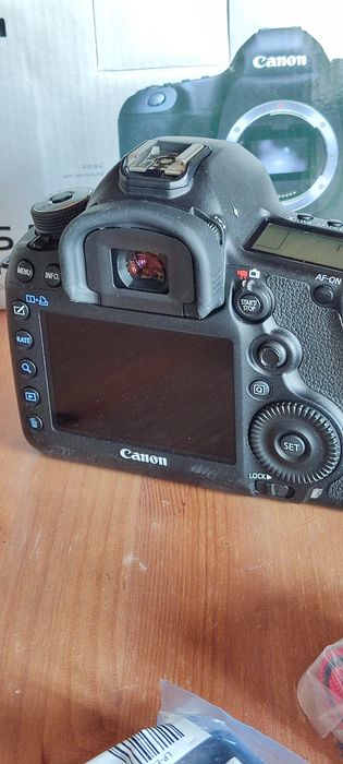 Canon 5D Mark III - nova na caixa